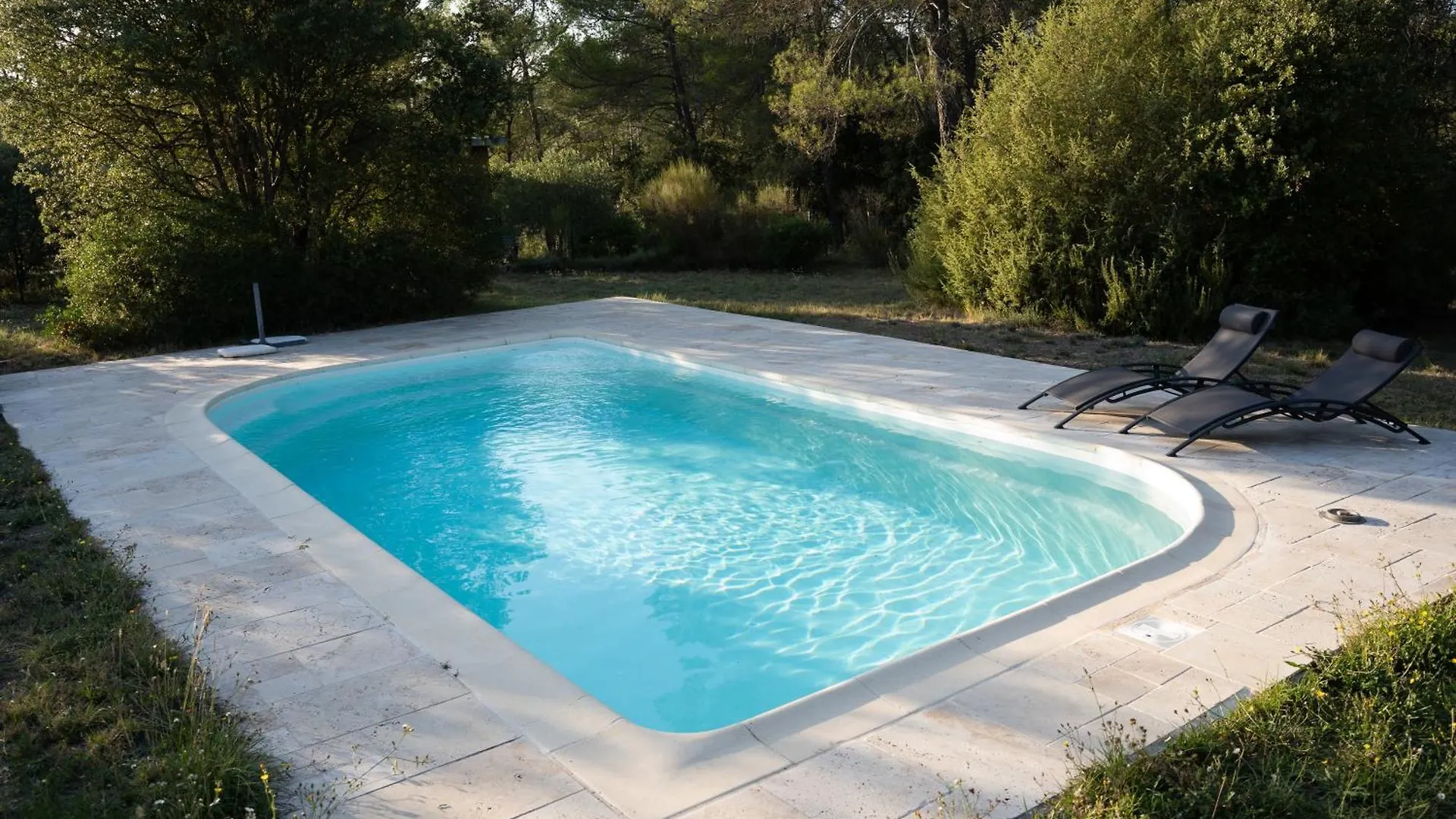 Chalet Dans Plusieurs Hectares De Nature Barjols 0*,  France